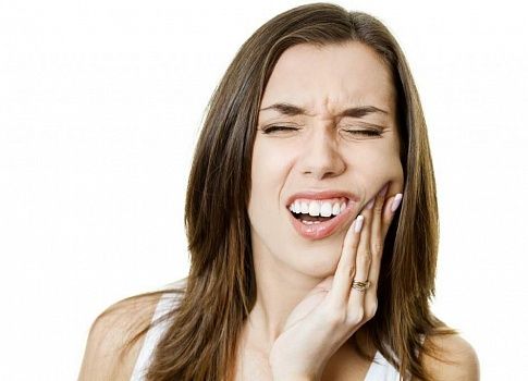 Зубы болят более недели, боль усиливается. Что делать?
