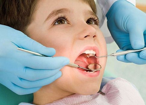 Вопросы детской стоматологии: Неровные зубы у детей – что делать?